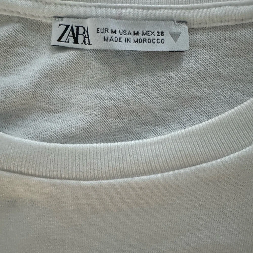 Zara White Cropped Puff Sleeve Ruffled Blouse- Size Medium